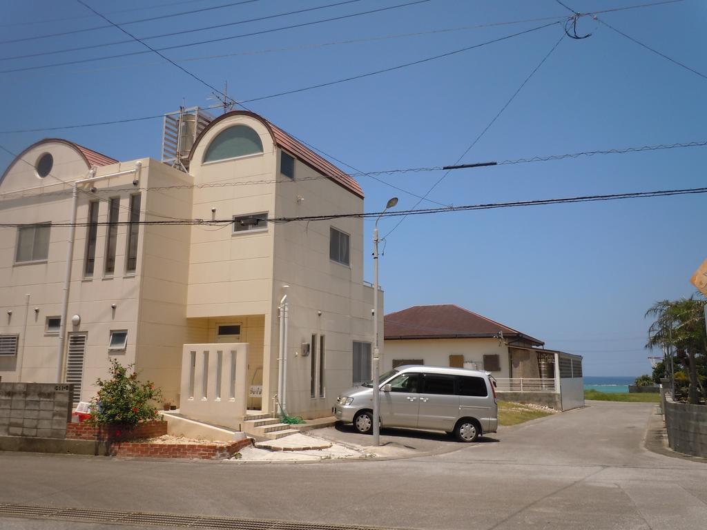 Guest House Route 6 Yomitan Exteriér fotografie